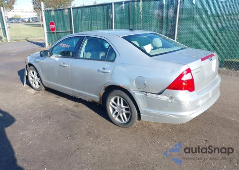2011 Ford Fusion S из США, поврежденный, VIN 3FAHP0GA9BR255588